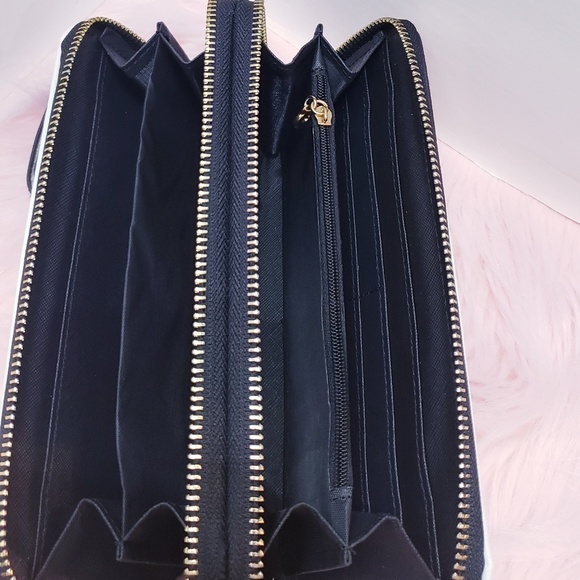 Double zipper Clutch Wallet with handle - Picture 2 of 6